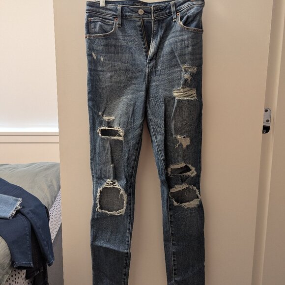 Abercrombie ripped jeans - Picture 1 of 3